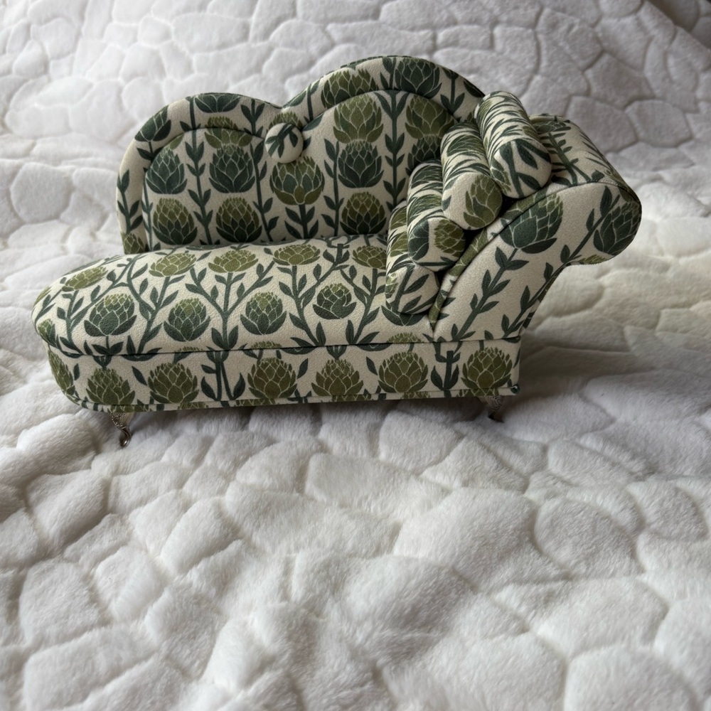 Jewelry Box Green Floral Patterned Chaise Lounge - Picture 8 of 12